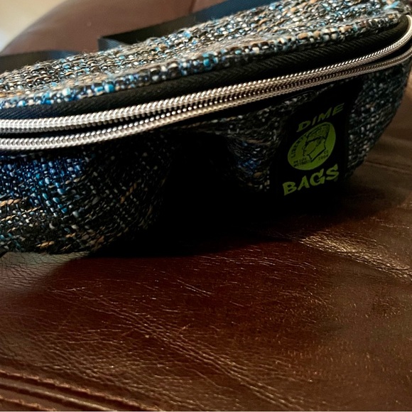 Dime bag slinger adjustable crossbody blue tweed with bonus fanny pack! - Picture 8 of 11